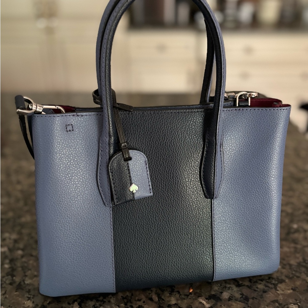 kate spade ♠️ Navy and Slate 2 Way Crossbody Bag with Hangtag - Picture 2 of 6
